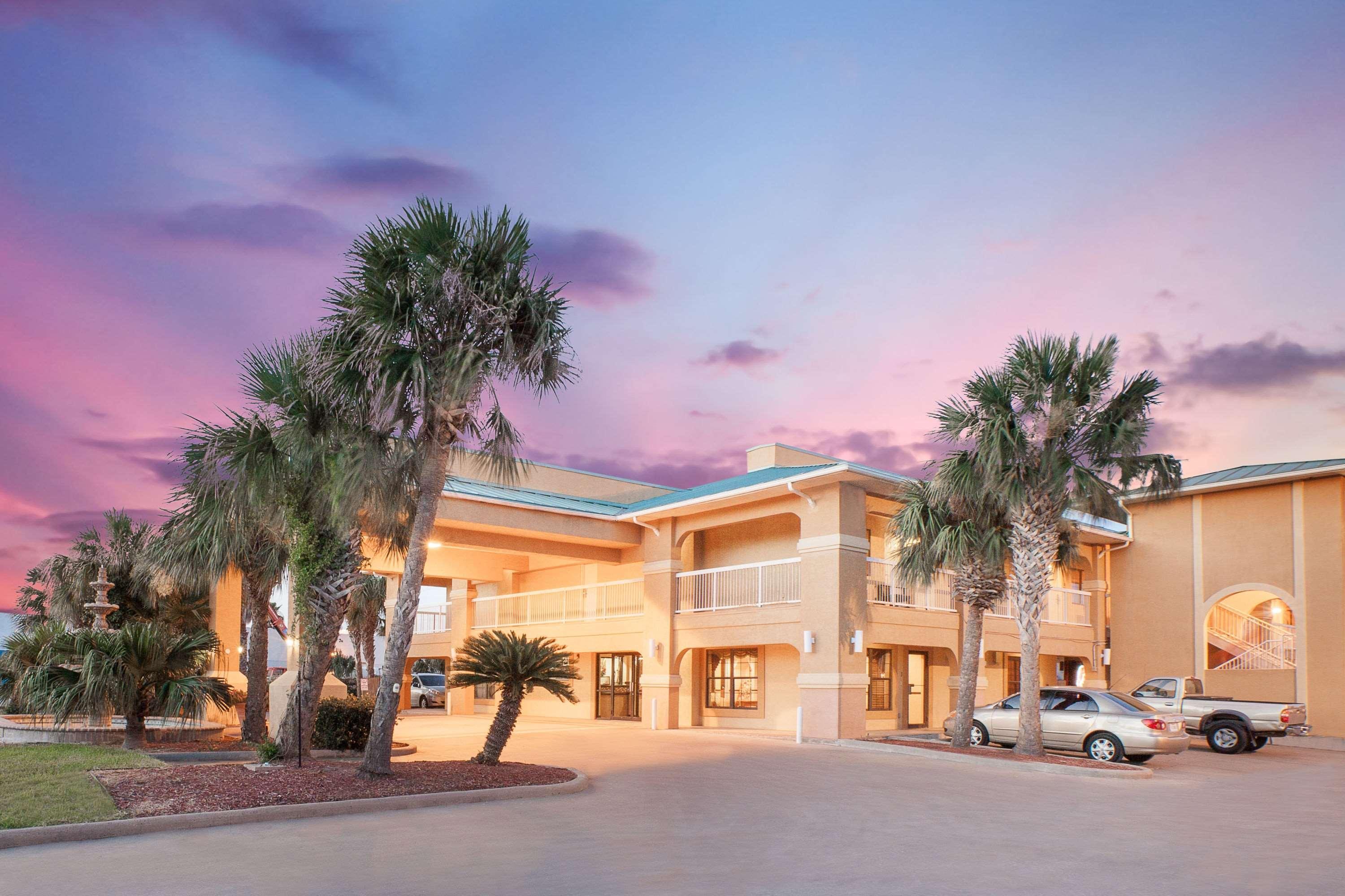 Hotel Super 8 By Wyndham Corpus Christi Exterior foto